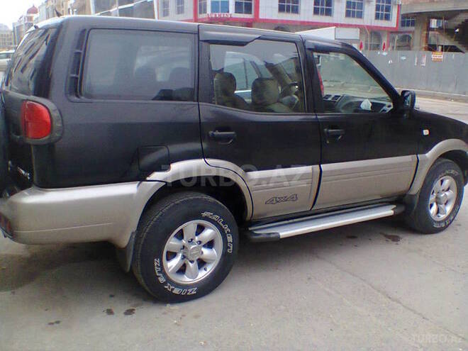 Nissan Terrano 2000, 175,000 km - 2.4 l - Bakı