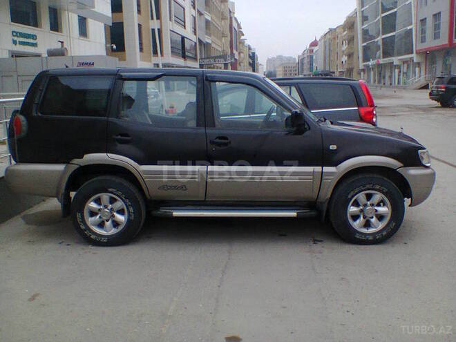 Nissan Terrano 2000, 175,000 km - 2.4 l - Bakı