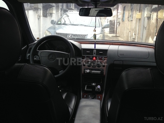 Mercedes C 180 1998, 239,412 km - 1.8 l - Bakı