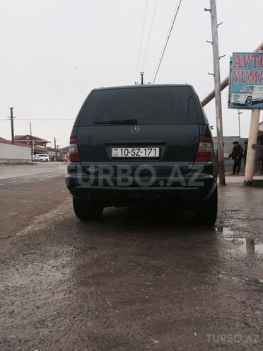 Mercedes ML 270 2002, 200,000 km - 2.7 л - Bakı