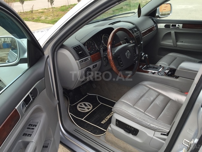 Volkswagen Touareg 2004, 223,000 km - 3.2 l - Sumqayıt