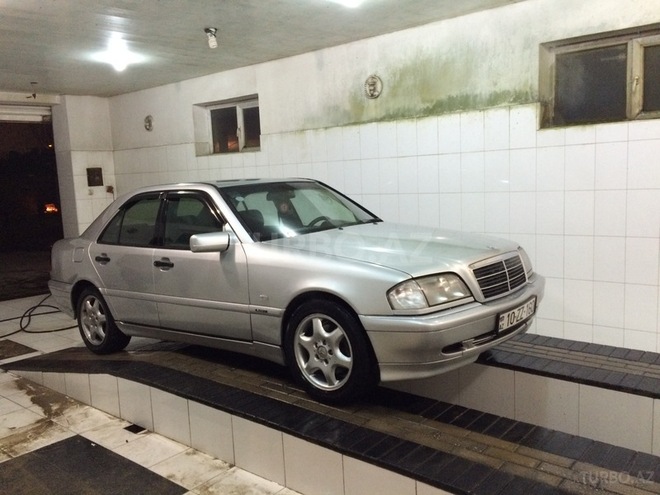Mercedes C 230 1999, 176,000 km - 2.4 l - Bakı