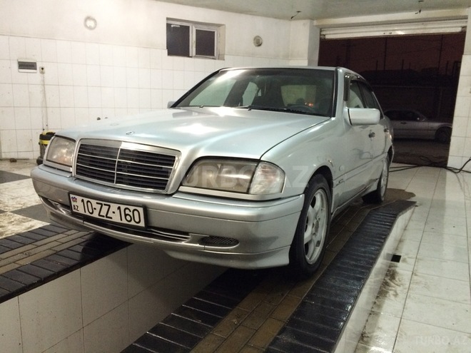 Mercedes C 230 1999, 176,000 km - 2.4 l - Bakı