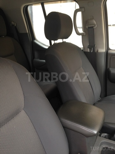 Nissan Navara 2014, 75,000 km - 2.5 l - Bakı