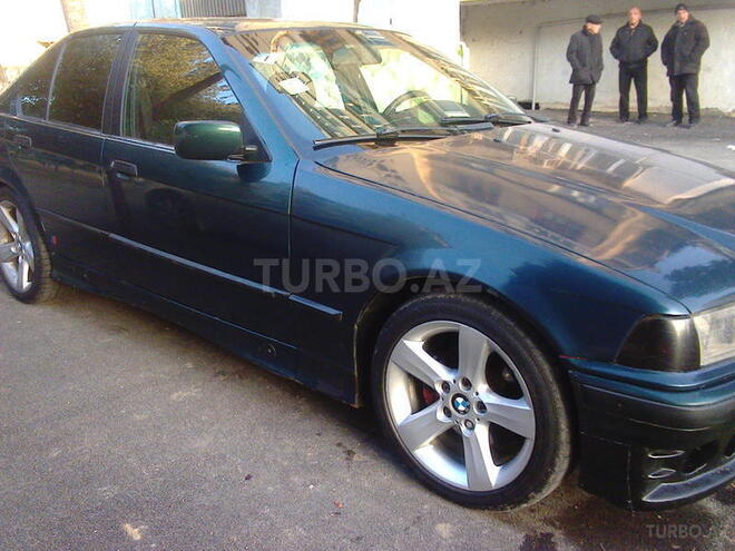BMW 320 1993, 154,000 km - 2.0 l - Bakı