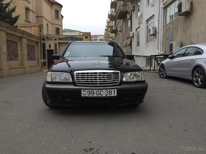 Mercedes C 220 2000, 230,000 km - 2.2 l - Bakı