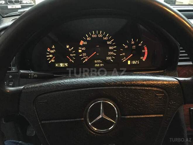 Mercedes C 220 2000, 230,000 km - 2.2 l - Bakı