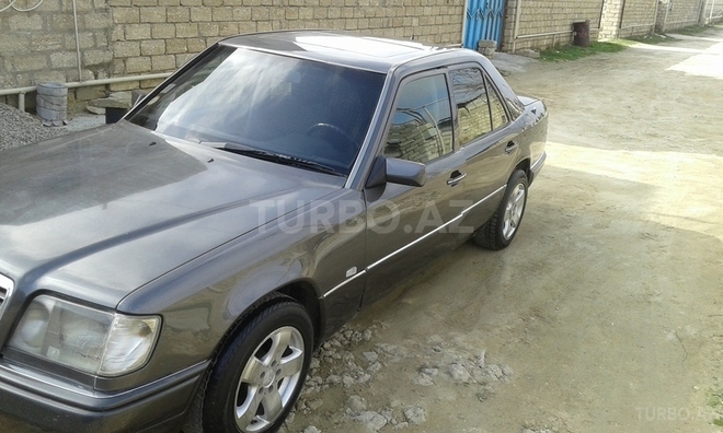 Mercedes E 250 1994, 474,980 km - 2.5 l - Bakı