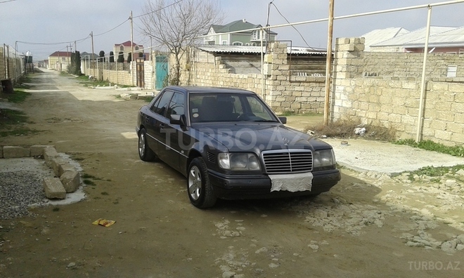 Mercedes E 250 1994, 474,980 km - 2.5 l - Bakı