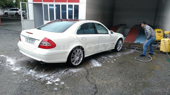 Mercedes E 300 2008, 93,000 km - 3.0 l - Bakı