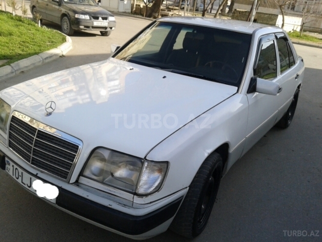 Mercedes E 200 1991, 250,000 km - 2.0 l - Bakı