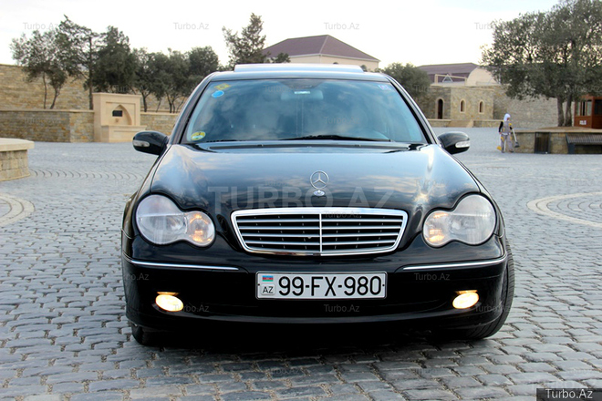 Mercedes C 220 2001, 254,460 km - 2.2 l - Bakı