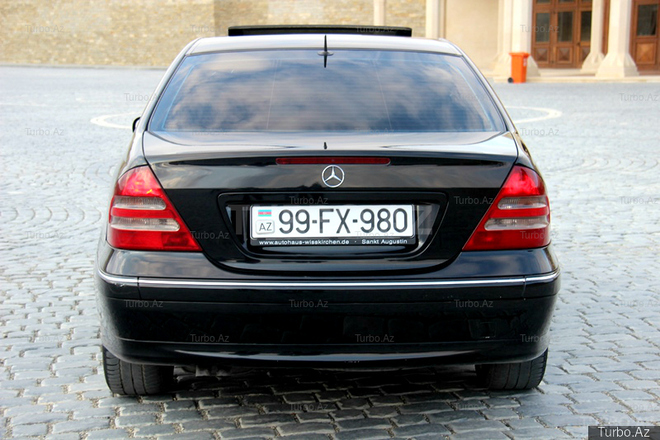 Mercedes C 220 2001, 254,460 km - 2.2 l - Bakı