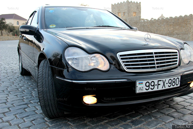 Mercedes C 220 2001, 254,460 km - 2.2 l - Bakı