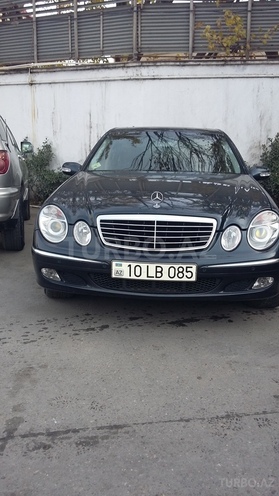 Mercedes E 240 2004, 174,253 km - 2.6 l - Bakı