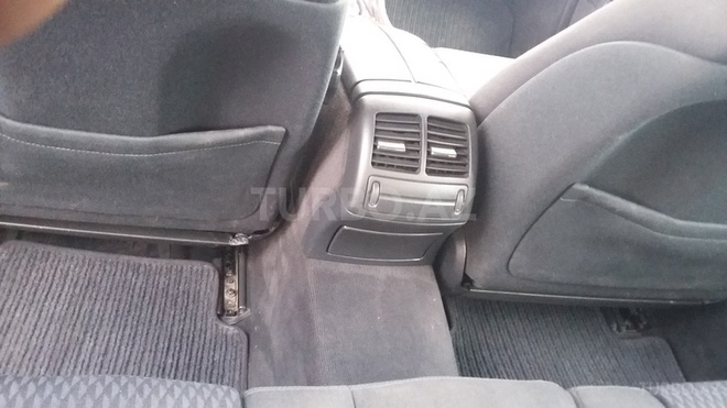 Mercedes E 240 2004, 174,253 km - 2.6 l - Bakı