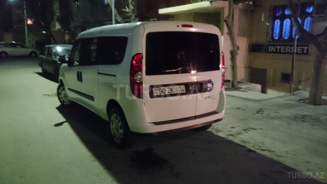 Fiat Doblo 2011, 225,000 km - 1.4 l - Bakı