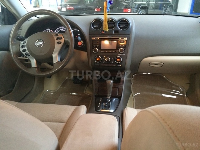 Nissan Altima 2010, 51,000 km - 2.5 l - Bakı