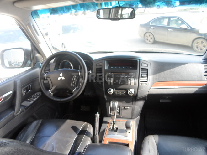 Mitsubishi Pajero 2007, 215,000 km - 3.0 л - Bakı