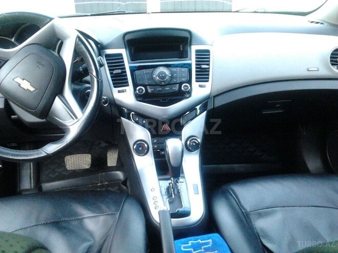 Chevrolet Cruze 2012, 100,000 km - 1.6 l - Qusar