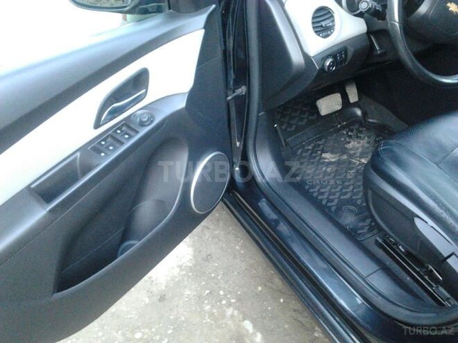 Chevrolet Cruze 2012, 100,000 km - 1.6 l - Qusar