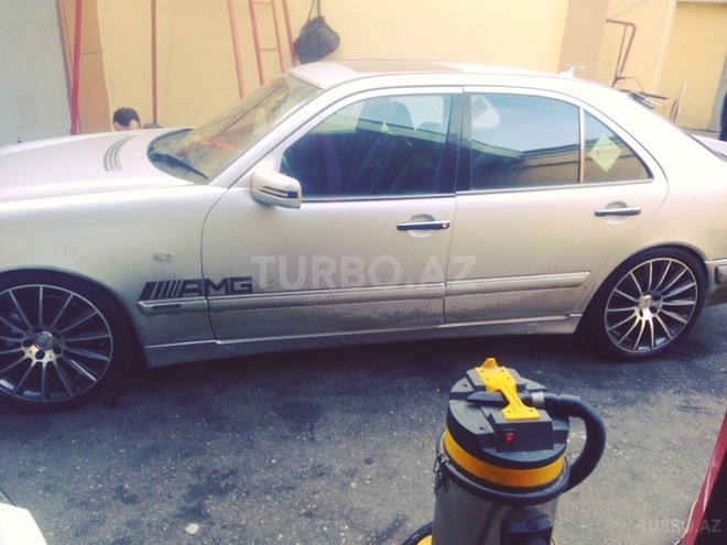 Mercedes E 320 1996, 275,000 km - 3.2 л - Bakı
