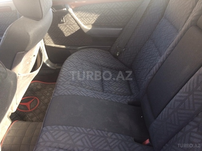 Mercedes C 220 1994, 315,000 km - 0.2 l - Sumqayıt
