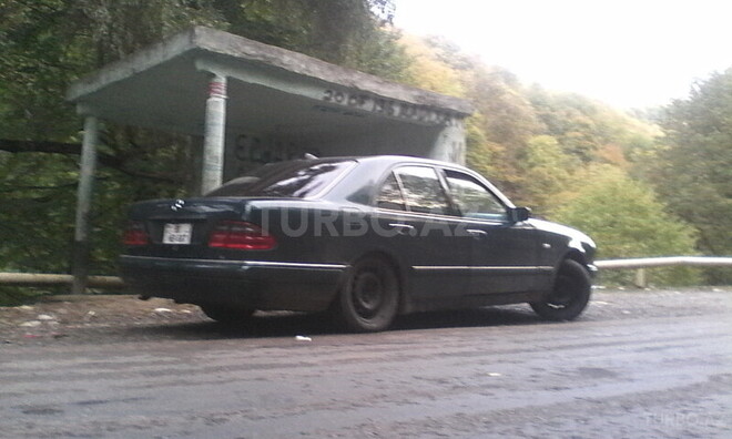 Mercedes E 230 1995, 305,432 km - 2.3 l - Bakı