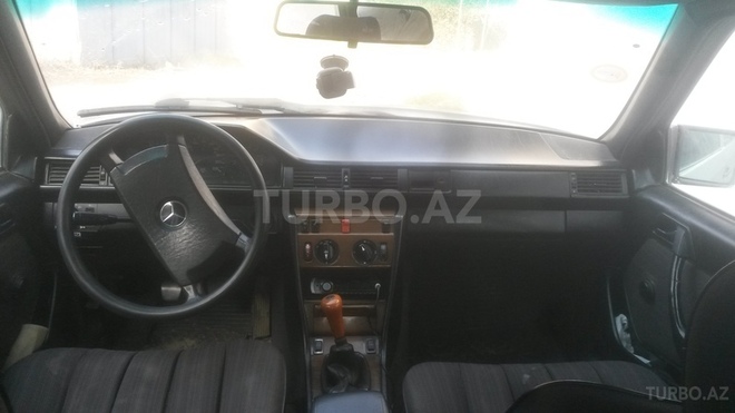 Mercedes E 300 1989, 250,000 km - 3.0 l - Bakı