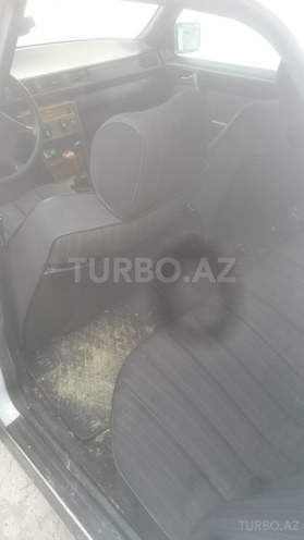 Mercedes E 300 1989, 250,000 km - 3.0 l - Bakı