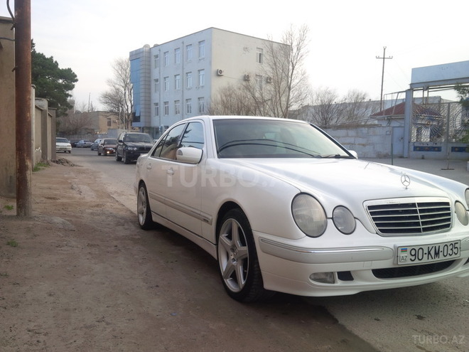 Mercedes E 240 2000, 213,540 km - 2.6 l - Bakı