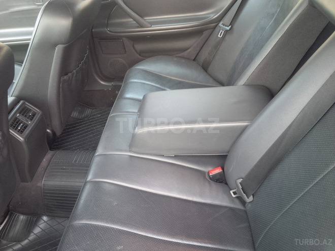 Mercedes E 240 2000, 213,540 km - 2.6 l - Bakı