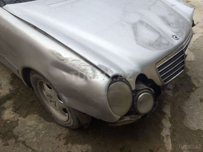 Mercedes E 220 2000, 230,000 km - 2.2 л - Bakı