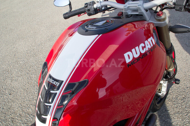 Ducati 1100 EVO 2012, 12,700 km - 1.1 l - Gəncə