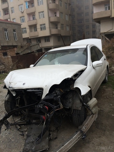 Mercedes C 200 2001, 210,000 km - 2.0 л - Bakı