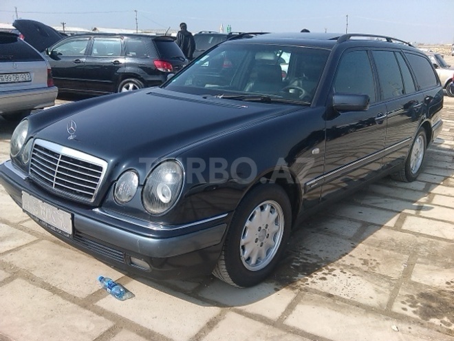 Mercedes E 240 1998, 218,000 km - 2.4 l - Sumqayıt