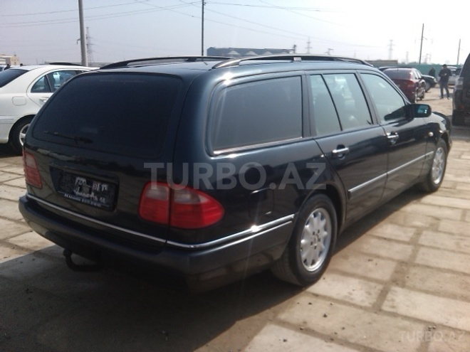 Mercedes E 240 1998, 218,000 km - 2.4 l - Sumqayıt