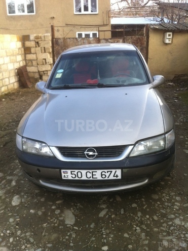 Opel Vectra 1996, 270,000 km - 2.0 l - Qusar