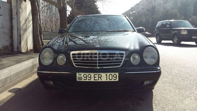 Mercedes E 200 2001, 160,000 km - 2.0 l - Bakı
