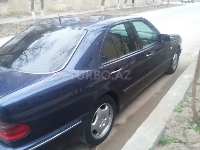 Mercedes E 200 1996, 185,000 km - 2.0 l - Sumqayıt