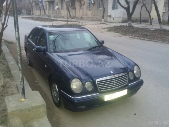 Mercedes E 200 1996, 185,000 km - 2.0 l - Sumqayıt