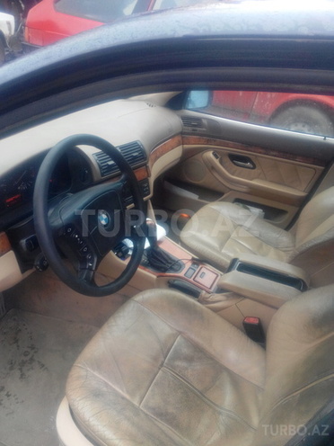 BMW 528 1998, 250,000 km - 2.8 l - Xaçmaz