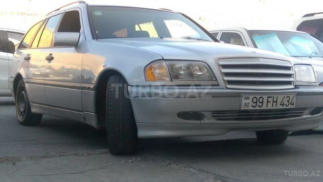 Mercedes C 220 2000, 211,000 km - 2.2 л - Bakı