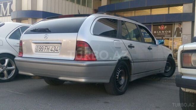 Mercedes C 220 2000, 211,000 km - 2.2 л - Bakı