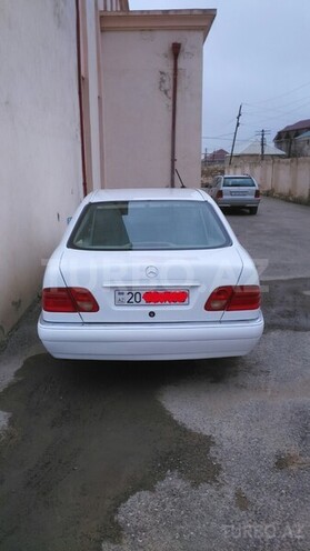 Mercedes E 240 1999, 178,000 km - 2.4 л - Bakı