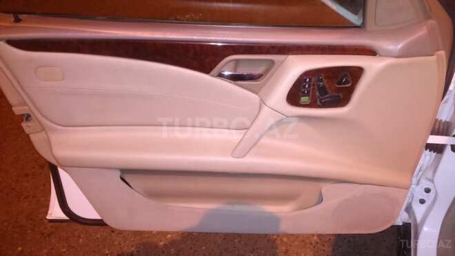 Mercedes E 240 1999, 178,000 km - 2.4 л - Bakı