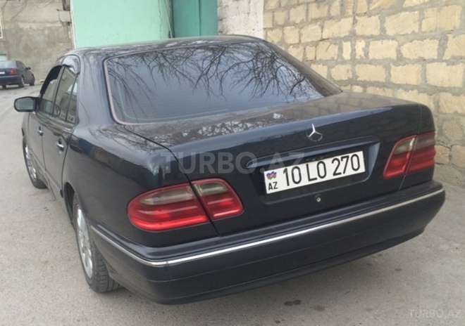 Mercedes E 270 2000, 350,000 km - 2.7 l - Bakı