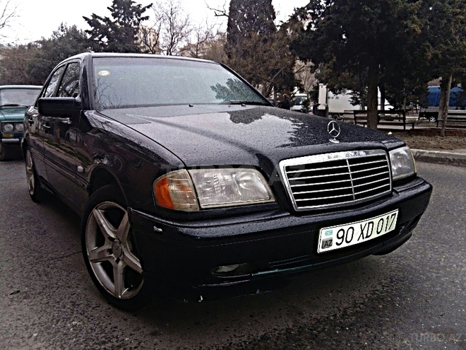 Mercedes C 180 1999, 300,000 km - 1.8 л - Bakı