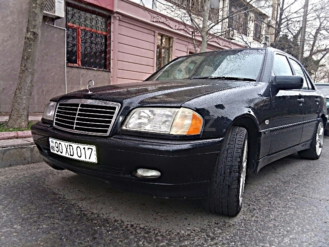 Mercedes C 180 1999, 300,000 km - 1.8 л - Bakı