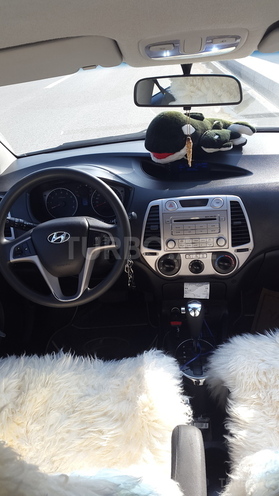 Hyundai i20 2011, 99,000 km - 1.4 l - Bakı